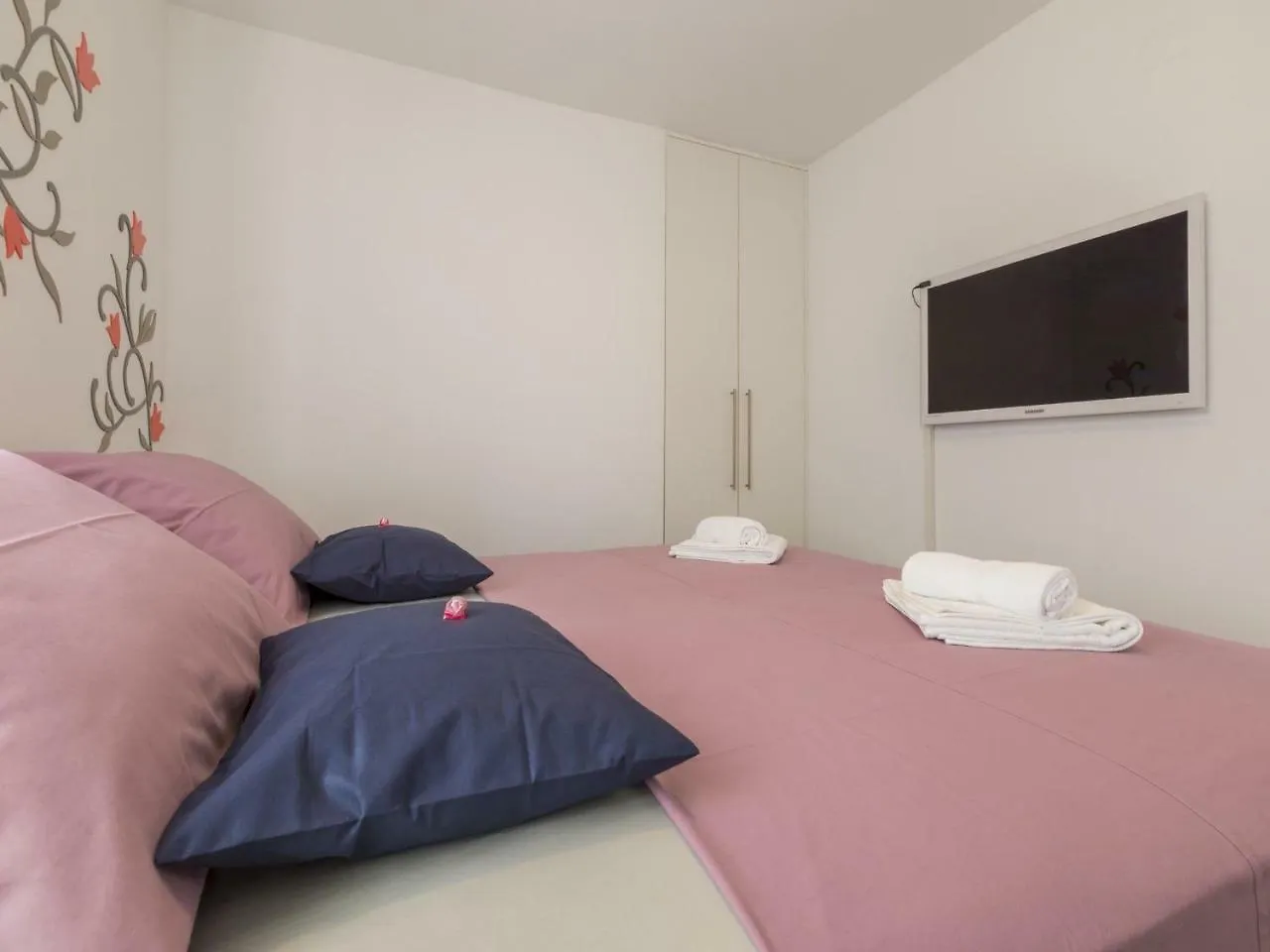 Apartments Tropez Dramalj